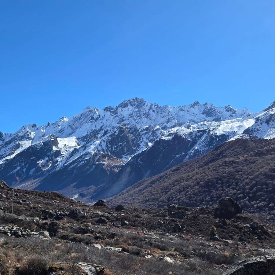 Best Months and Seasons for Langtang Valley Trek (2026/2027) 5 Langtang Mountains in Autumn Season