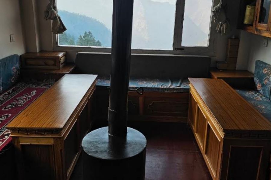Thulo Syabru Village Guide - History, Trekking Routes, Accommodation, Culture 10 Thulo Syabru Tea House Kitchen